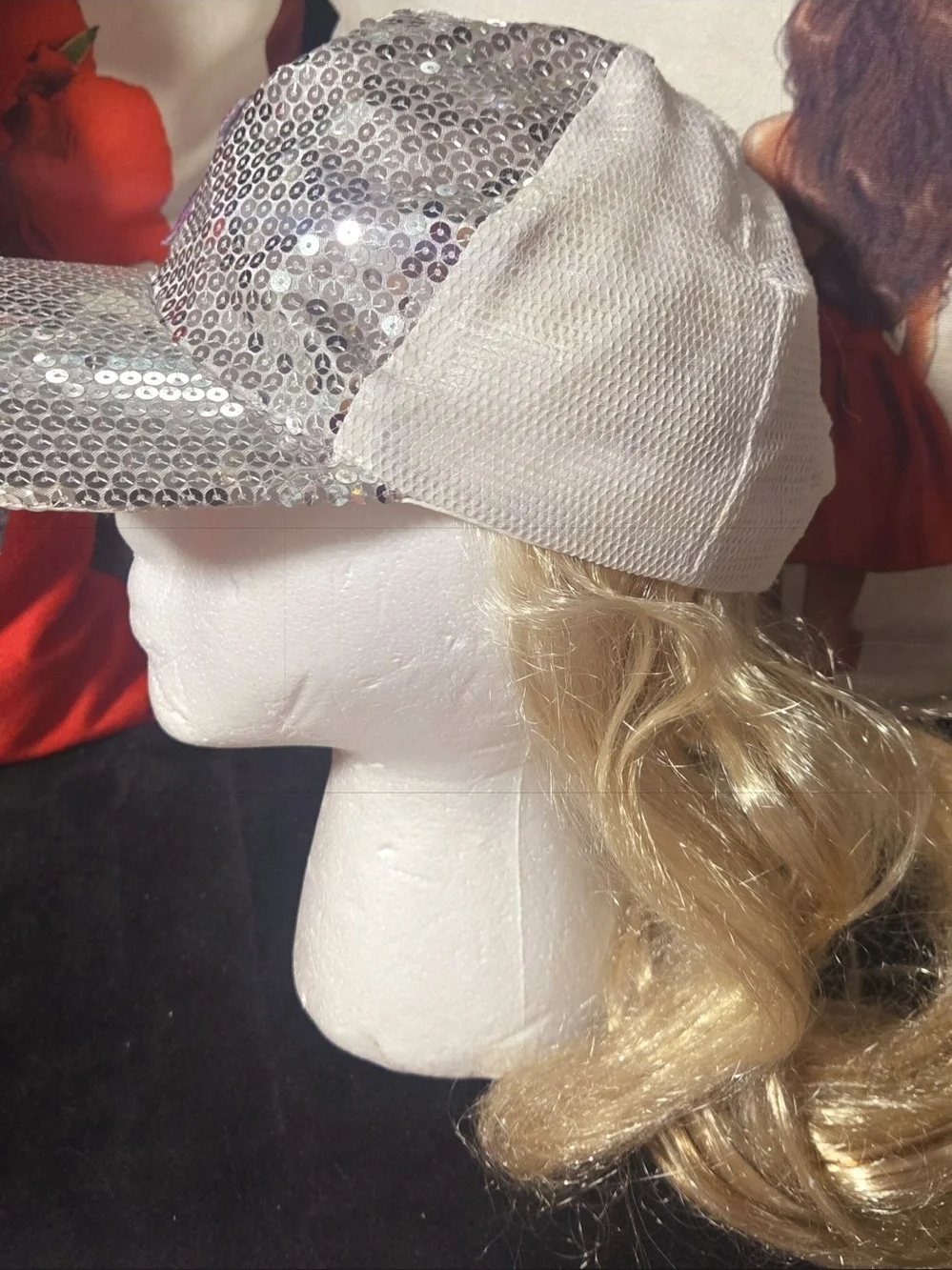 HANNAH MONTANA WHITE HAT WITH HAIR FOR GIRL (DISNEY)